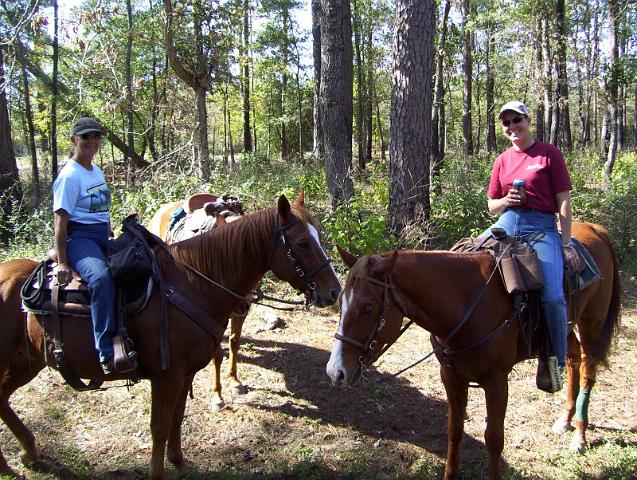 19-Cindy & Jayne.jpg